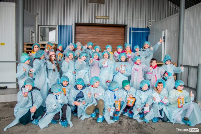 Без домішок і рослинних жирів: як на Волині виготовляють «молочку». ФОТО