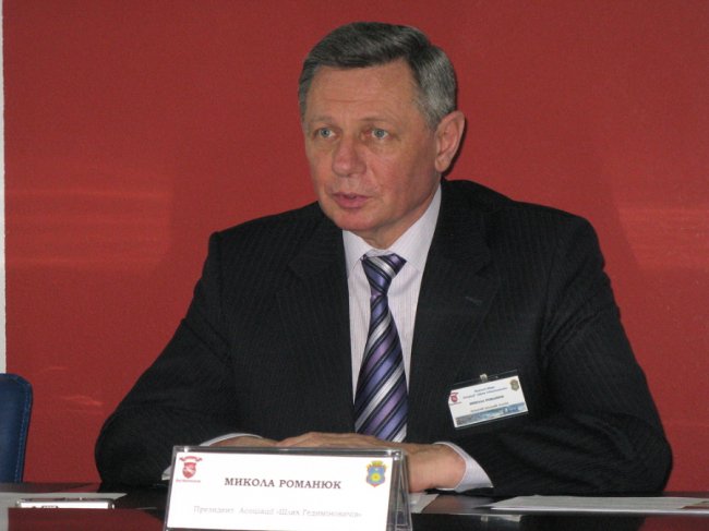 Микола Романюк під час зборів Асоціації (2013 рік)