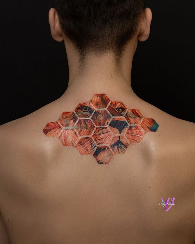 Це не та професія, де можна гребти гроші лопатою: тату-майстер з Луцька – про тонкощі роботи на тілах