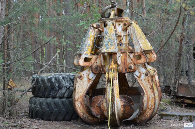 Ківш, яким згортали заражену землю, чомусь не захоронили