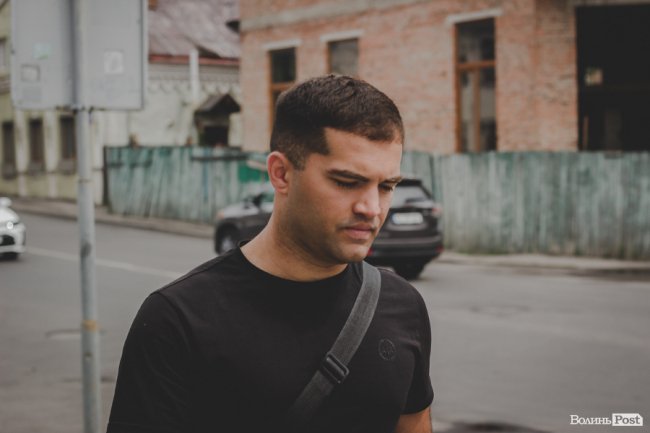 «Не зможу вбивати»: як чоловіки-переселенці у Луцьку знаходять свою місію у війні