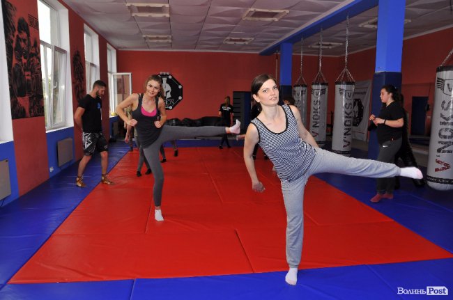 «ЛедіЛегіон»: тренування для ніг