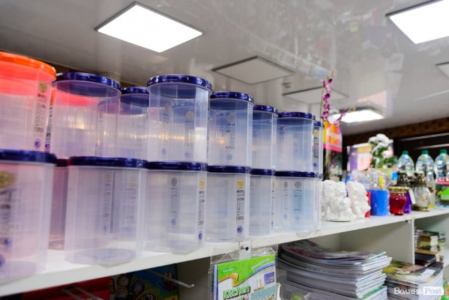 Весь товар по 20 гривень: в чому секрет мережі таких магазинів у Луцьку 