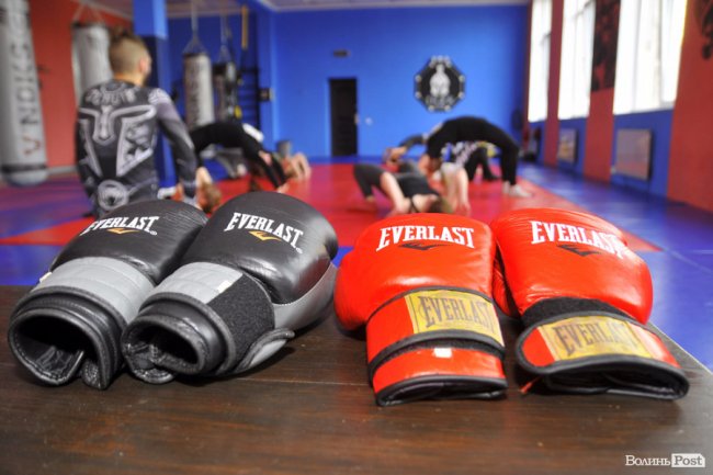 «ЛедіЛегіон»: «бої без правил» для жінок