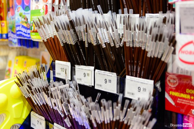 «Офіс Центр» у Луцьку – місце для вигідного шопінгу перед школою*