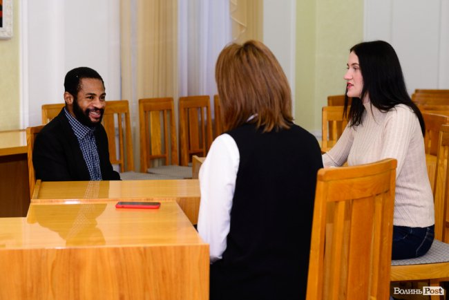 Африканець, що вперше став представником іноземних студентів у виші Луцька, – про мовні перепони, расизм та допомогу іншим