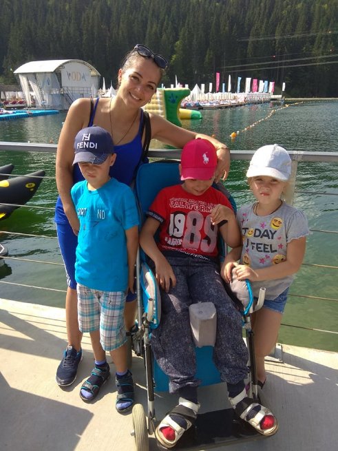 Марина з дітками