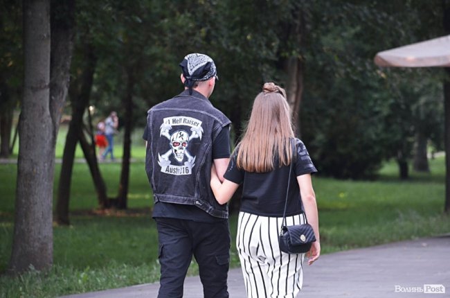 «Хочеш виясняти атнашенія, іди за угол»: як у Луцьку реагують на насилля у людних місцях. ЕКСПЕРИМЕНТ 