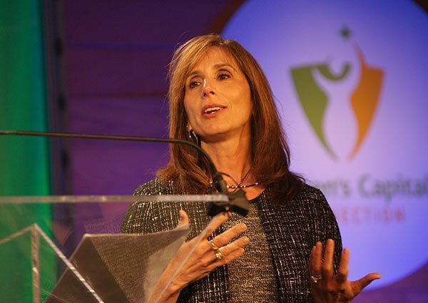 ЦИТАТНИК Ранії Х. Андерсон: Сильна жінка робить те, що має сенс