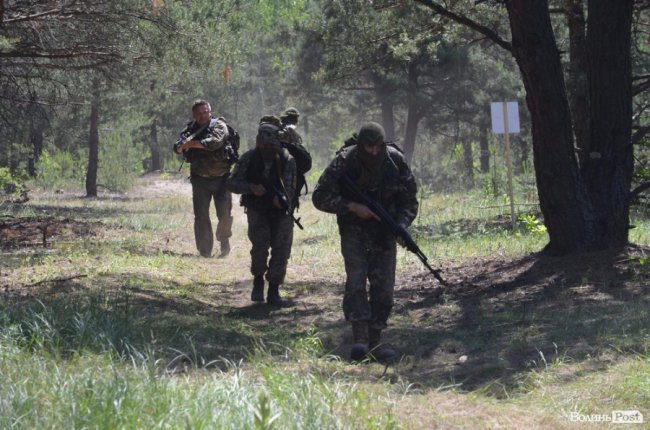 Патріоти краю і країни: як у лісах Волині тренуються загони тероборони