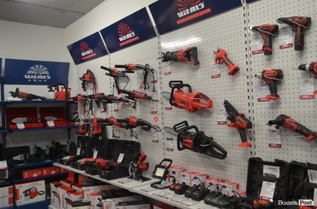 У Луцьку на Набережній відкрився перший фірмовий магазин електроінструментів Vitals*