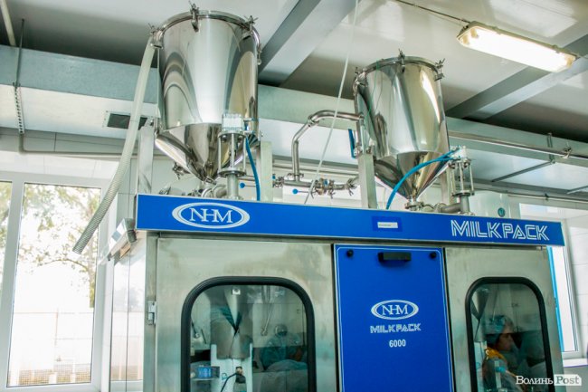 Без домішок і рослинних жирів: як на Волині виготовляють «молочку». ФОТО