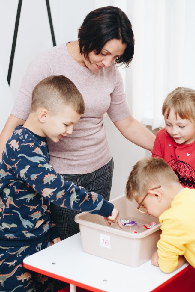 Місце, де дітей не ламають, а розкривають: як у Луцьку працює унікальний дитячий садок «Нова генерація»*