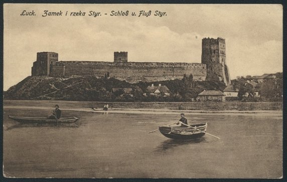 Замок Любарта над річкою Глушець. Поштова листівка початку ХХ століття. Зображення з Національної цифрової бібліотеки Польщі