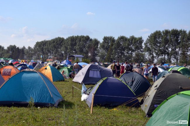 Платне наметове містечко