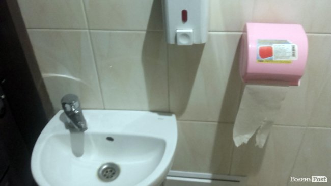 «ІнспекторGym». «Sport Time»: багато вазонів і павутиння