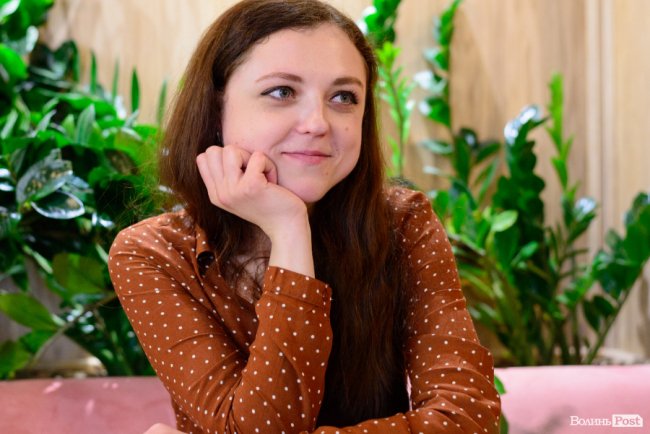 «Мій перший робочий політ був буквально першим у житті»: стюардеса з Волині – про міфи, коронавірус та яйця на борту 