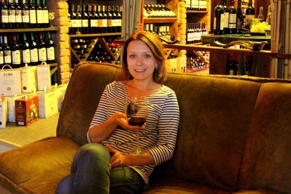 «Нотатки мандрівниці» Ірини Хом'як: легенда про мільйони троянд, фантастичне вино та грузинський Лас-Вегас