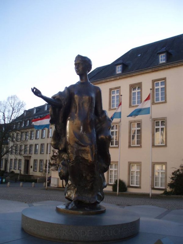 «Нотатки мандрівниці» Олени Маланій з тихого куточка Європи