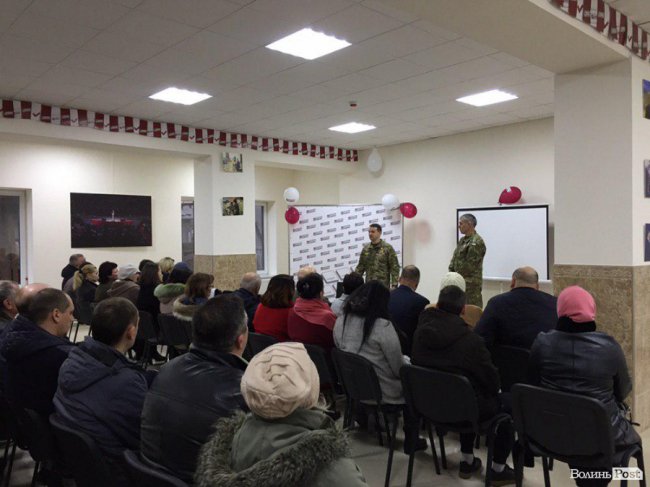 «Путін не дарма ненавидить Порошенка»: герої війни на Волині розповіли про єдиного достойного опонента Кремлю*