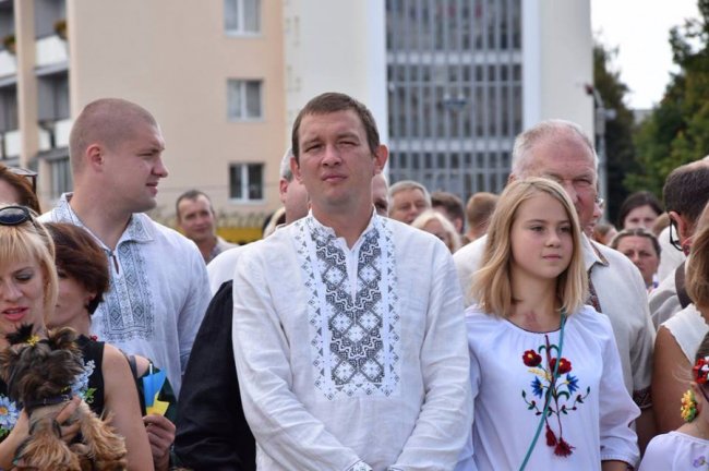 Вишивані обереги: відомі волиняни розповіли про свої вишиванки