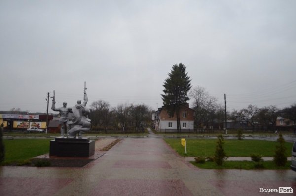 У Липинах нові вулиці вистелюють бруківкою