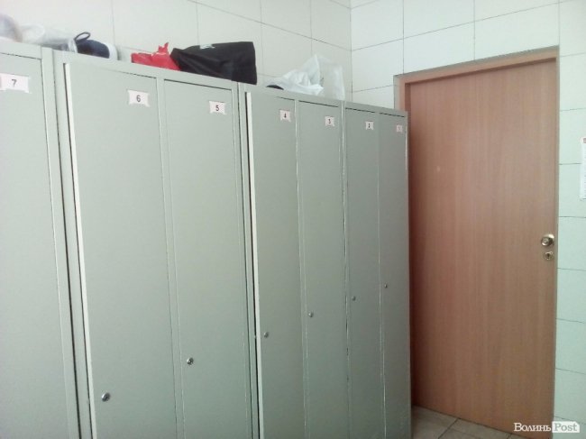 Жіноча роздягальня