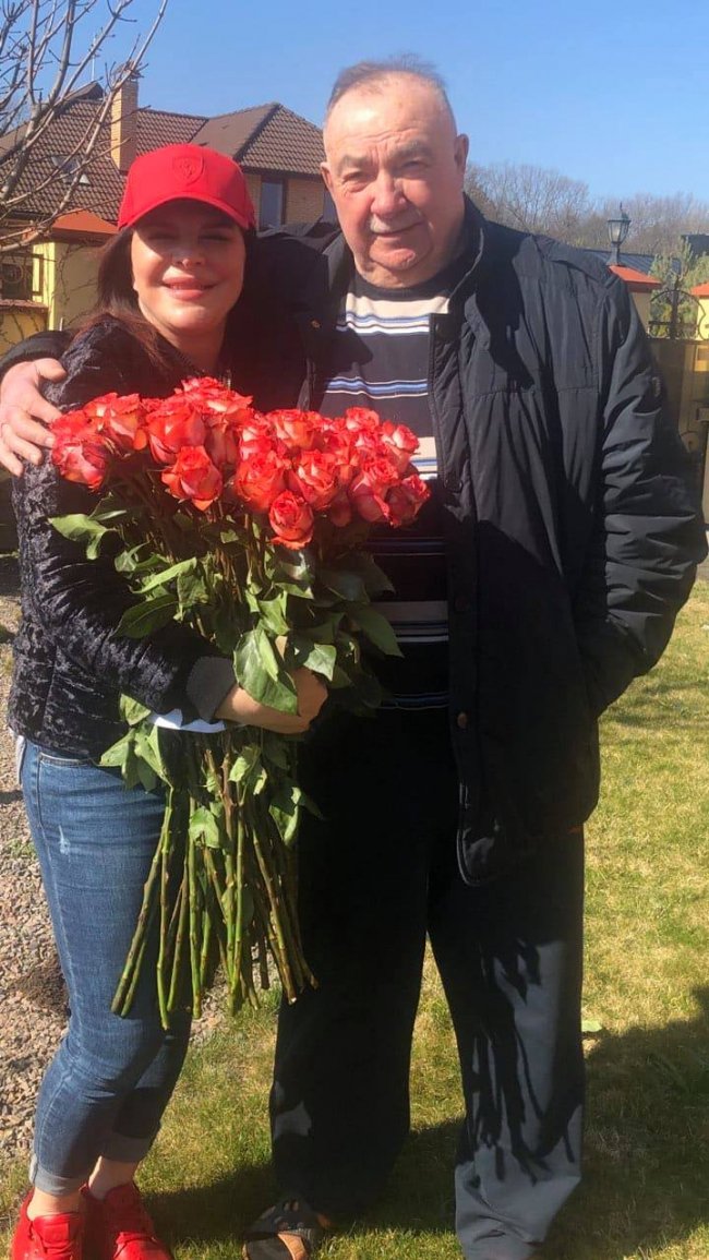 «Я хоронила чоловіка одна, три години простоявши з тілом біля кладовища», – дружина покійного лікаря-гінеколога з Луцька