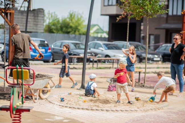 Відчуй себе як вдома: «Атлант» втілив перший унікальний проєкт ландшафтного дизайну* 