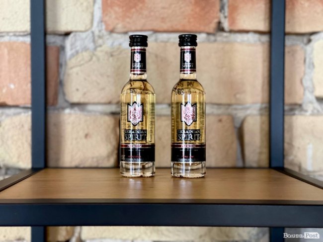 Найрідкісніша пляшка має всього п’ять екземплярів у світі: як волинянин колекціонує алкогольні мініатюрки 