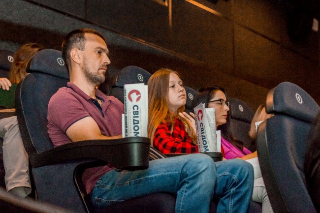 ЦИТАТНИК Олени Палагути: Я не проводила вихідні вдома, не пекла пирогів і «Наполеон»