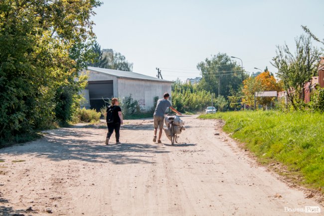 Чисте повітря та сільська тиша: за що лучани люблять Кічкарівку. ФОТО