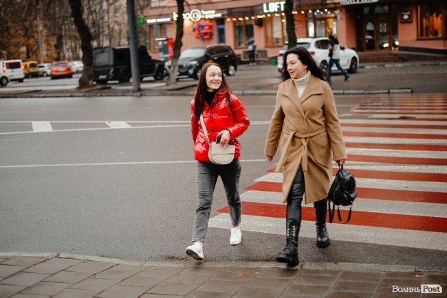 На «своїх двох»: речниця прокуратури 2 роки не їздить Луцьком ні маршрутками, ні тролейбусами