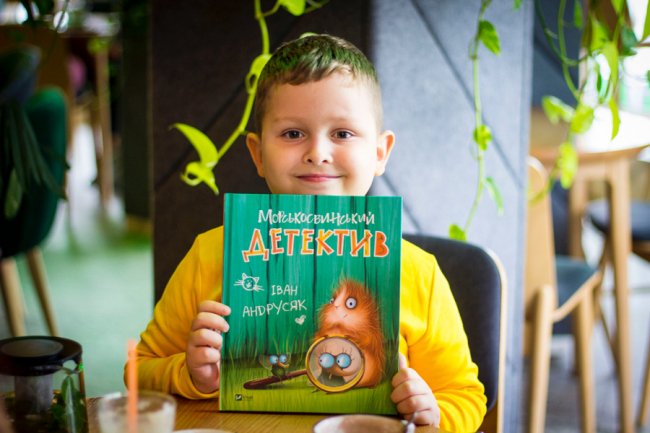 «Дітей не змусити читати. Діти вільні, як коти», – рекордсмен Книги Рекордів України Володимир Каліш