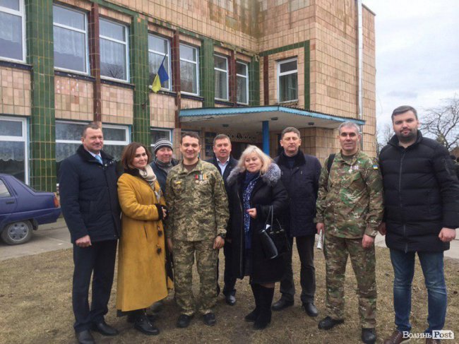 «Путін не дарма ненавидить Порошенка»: герої війни на Волині розповіли про єдиного достойного опонента Кремлю*