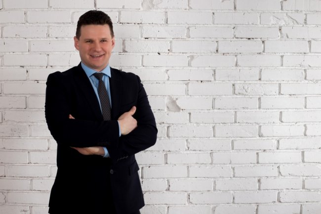 Був готовий пересісти на каток, але довіра до Президента перемогла і пішов в політику, – Іван Мирка