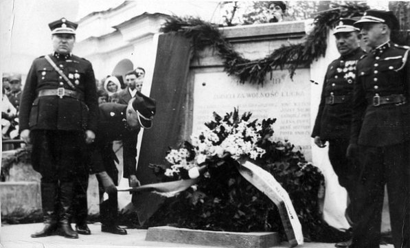 Заходи з відзначення полеглих. Міжвоєнний перод. Фото з приватної колекції