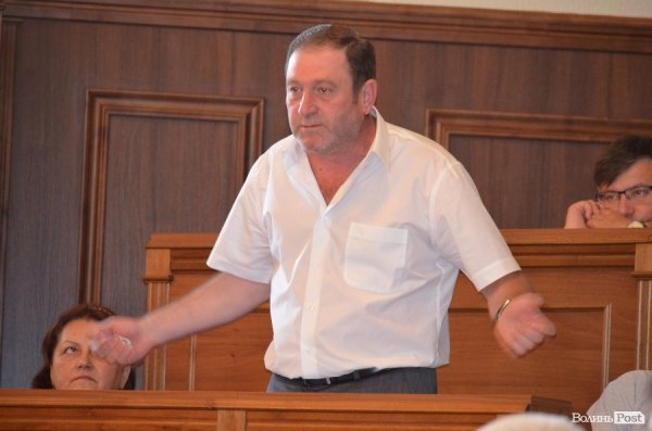 Дорогі й не дуже депутати місцевих рад