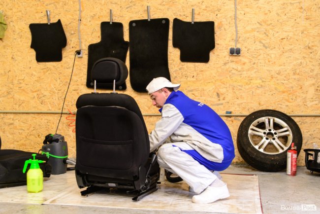 Майже стерильне авто: у Луцьку працює потужна автохімчистка «Торнадо»*