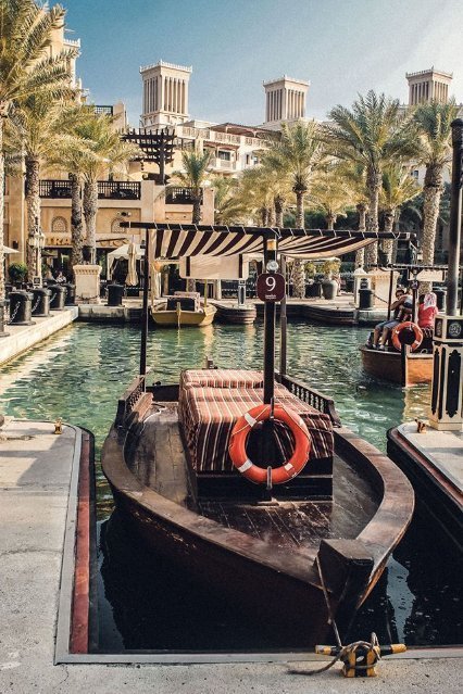 «Нотатки мандрівниці» Олександри Гусар про ОАЕ: Специфічні запахи та секс-туризм