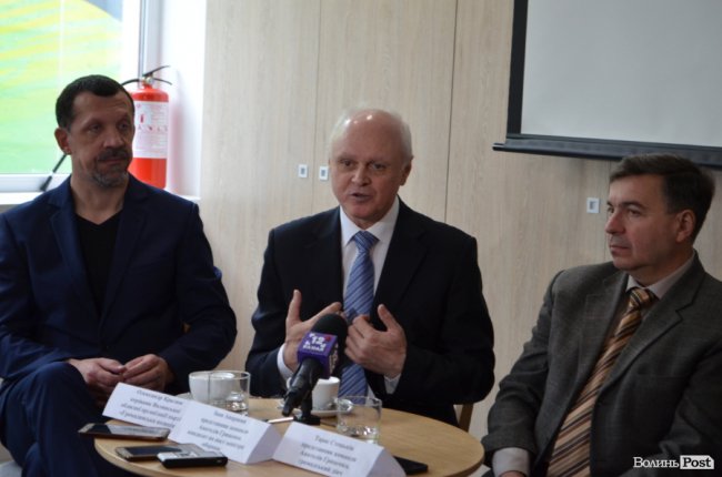 Вибори – без підкупу, країна – без війни, людям – 800 євро зарплати: у Луцьку назвали аргументи на користь перемоги Гриценка*