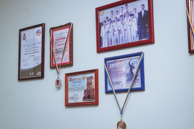 «Тільки те світло, яким він був і яке залишив, тримає на світі». У пам’ять про Вадима Гринюка, вбитого Росією на аеродромі у Луцьку