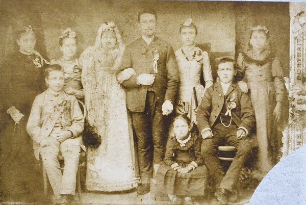 Родина Гофманів. Одруження Франца Гофмана та Франтішки Голової. Теремно, 1870 рік. З родинного альбому