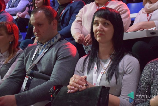 «Україноботи» проти «зрадофілів», або Як волиняни їздили на форум до Порошенка. РЕПОРТАЖ