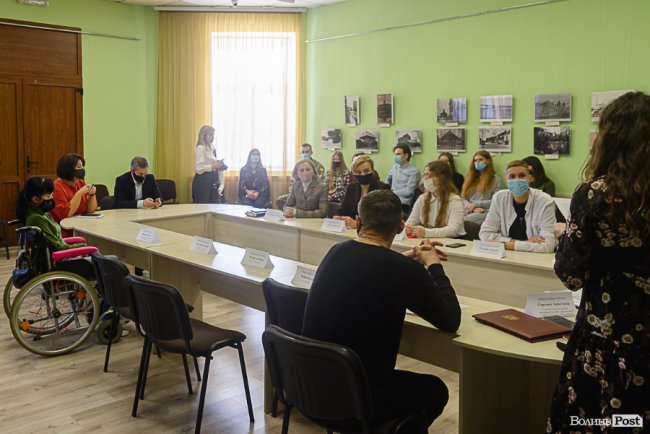 Бути Людиною, а тоді – мером. ОДИН ДЕНЬ З ЖИТТЯ ІГОРЯ ЧАЙКИ. ФОТО