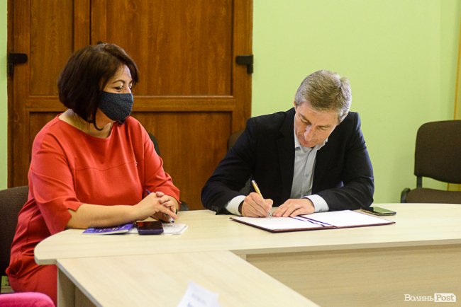 Бути Людиною, а тоді – мером. ОДИН ДЕНЬ З ЖИТТЯ ІГОРЯ ЧАЙКИ. ФОТО