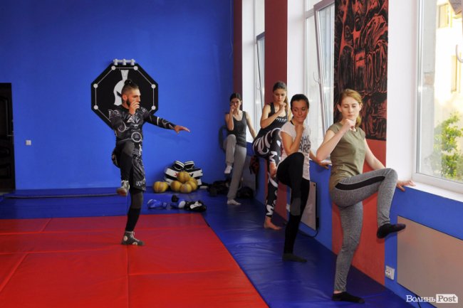 «ЛедіЛегіон»: «бої без правил» для жінок