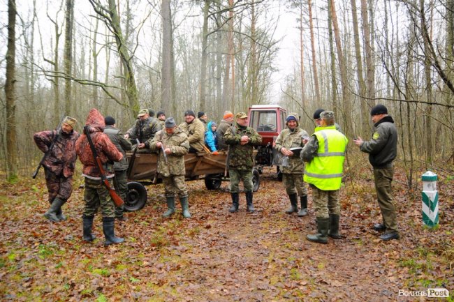 Нічні погоні та браконьєри: як працює лісова рейдова група. ФОТО