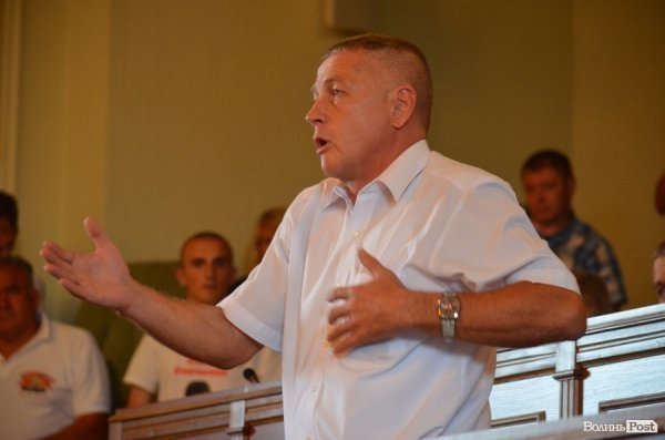 Дорогі й не дуже депутати місцевих рад