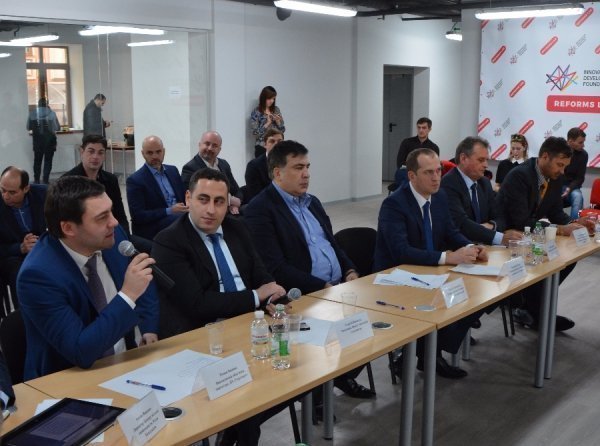 Найбільша проблема нашої економіки – її заангажованість політичними  діячами, - Роман Іванюк